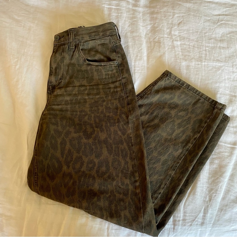BDG Logan Barrel Jeans Leopard Print